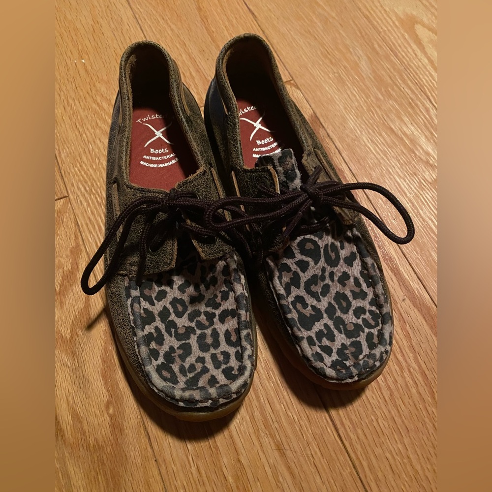 Twisted X womens size 6, worn once.